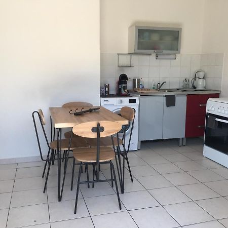 De La Clape A La Mer Mon Petit Pavillon Labellise - F2- Piscine Commune - Wifi Gratuit- Parking Prive - Arrivee Autonome - 800 M Plage - Grande Terrasse Abritee Vent - Saint-Pierre-la-Mer  Экстерьер фото